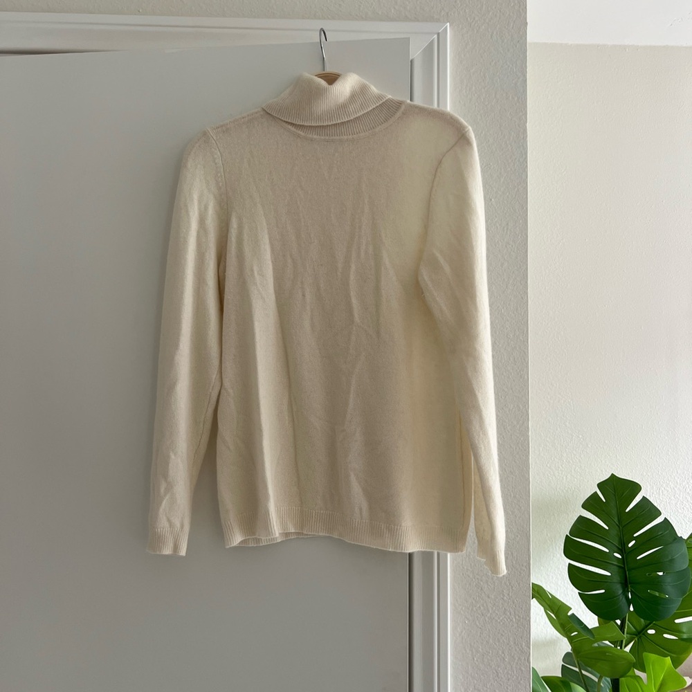 100% Cashmere Charter Club Cream White Turtleneck Ultra Soft Sweater Long Sleeve